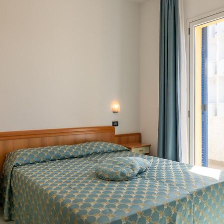 Hotel Thea Μπελάρια-Ιτζέα Μαρίνα Εξωτερικό φωτογραφία