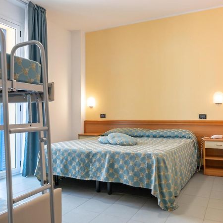 Hotel Thea Μπελάρια-Ιτζέα Μαρίνα Εξωτερικό φωτογραφία