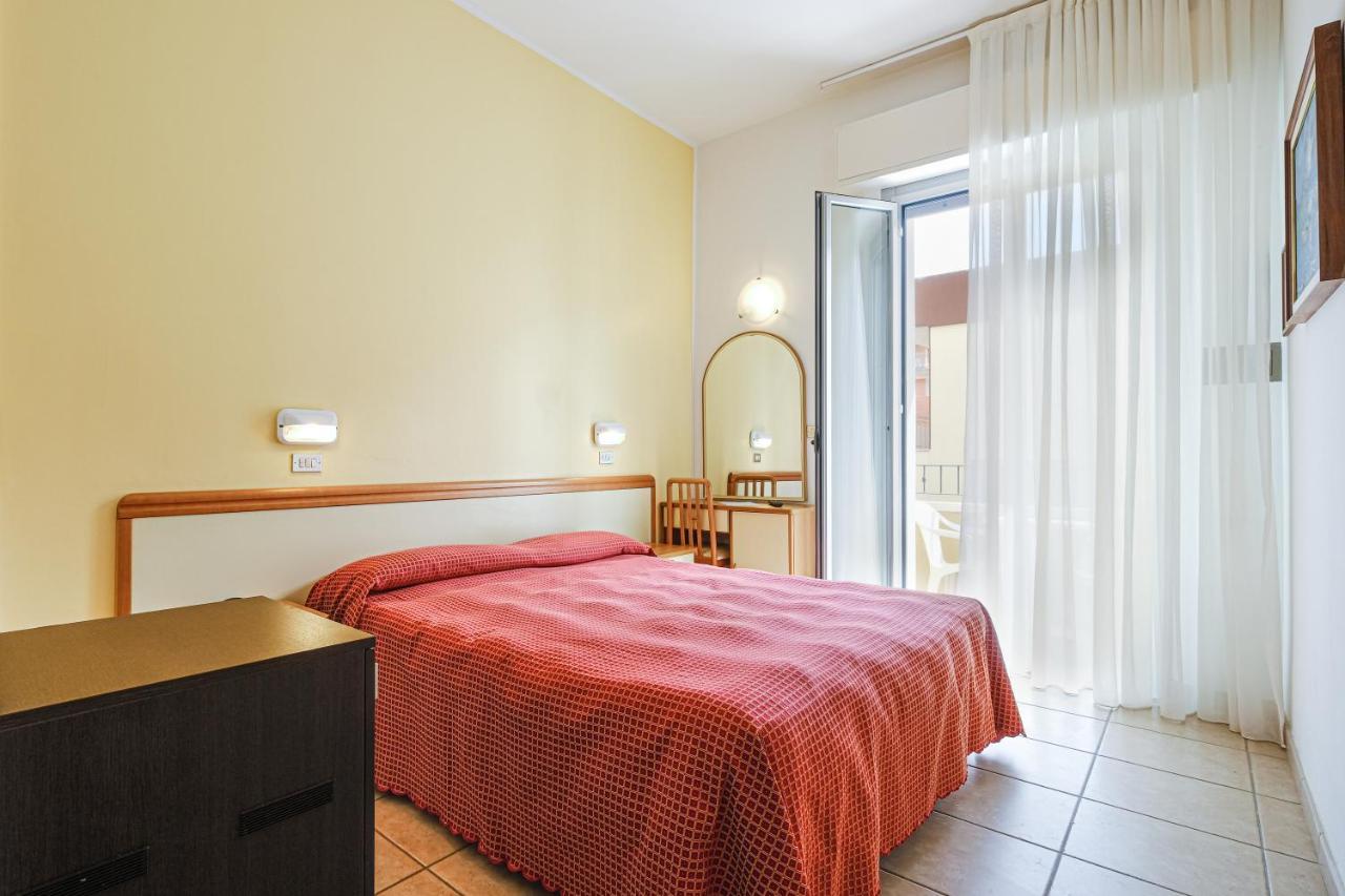 Hotel Thea Μπελάρια-Ιτζέα Μαρίνα Εξωτερικό φωτογραφία