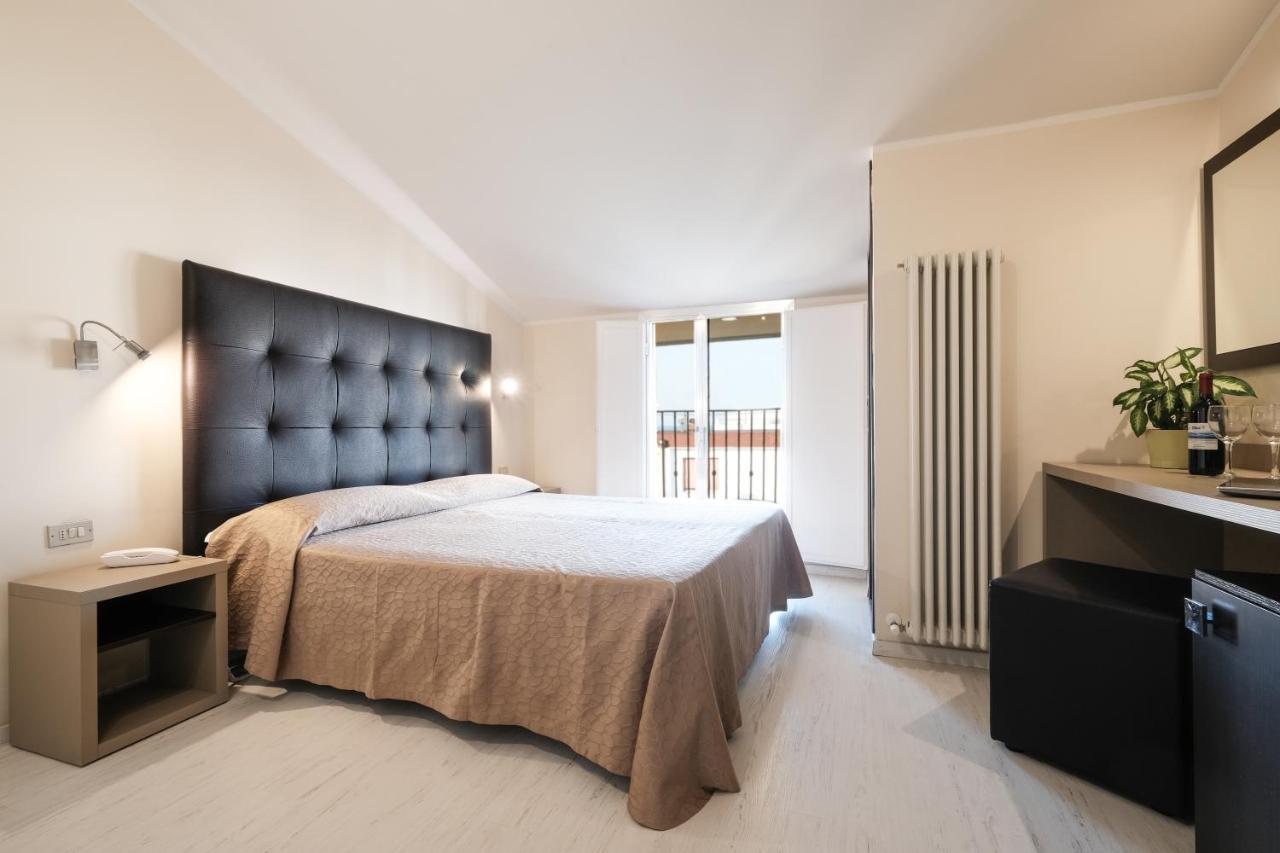 Hotel Thea Μπελάρια-Ιτζέα Μαρίνα Εξωτερικό φωτογραφία