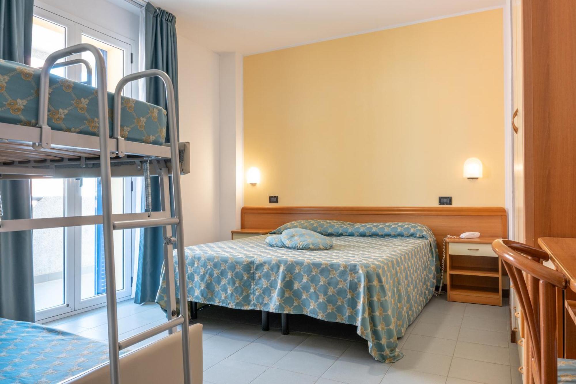 Hotel Thea Μπελάρια-Ιτζέα Μαρίνα Εξωτερικό φωτογραφία