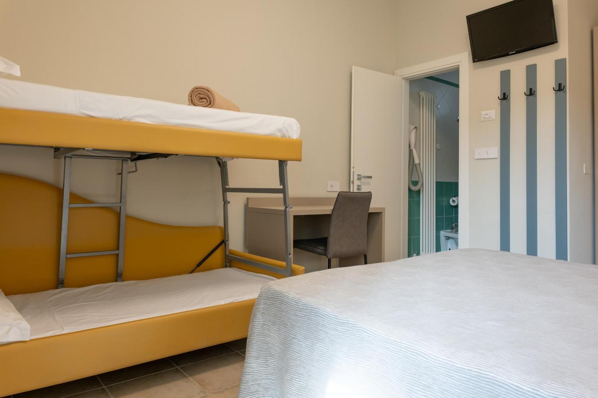 Hotel Thea Μπελάρια-Ιτζέα Μαρίνα Εξωτερικό φωτογραφία