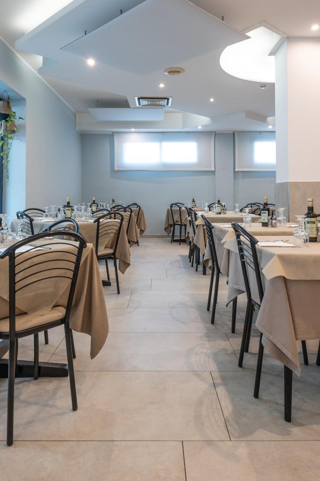 Hotel Thea Μπελάρια-Ιτζέα Μαρίνα Εξωτερικό φωτογραφία