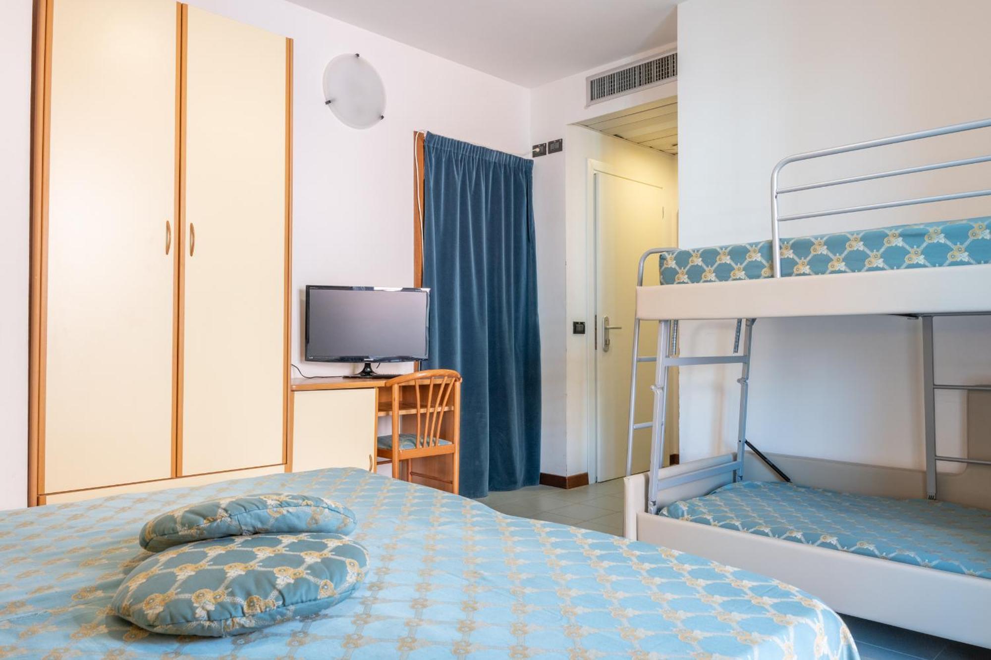 Hotel Thea Μπελάρια-Ιτζέα Μαρίνα Εξωτερικό φωτογραφία