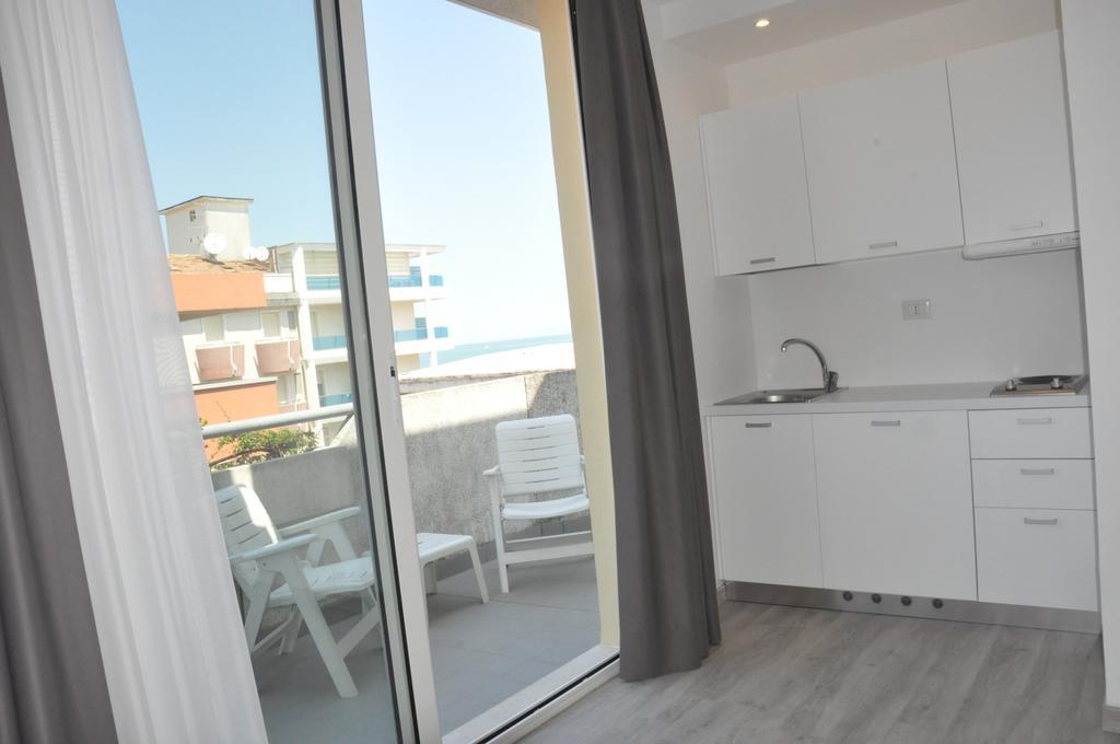 Hotel Thea Μπελάρια-Ιτζέα Μαρίνα Εξωτερικό φωτογραφία