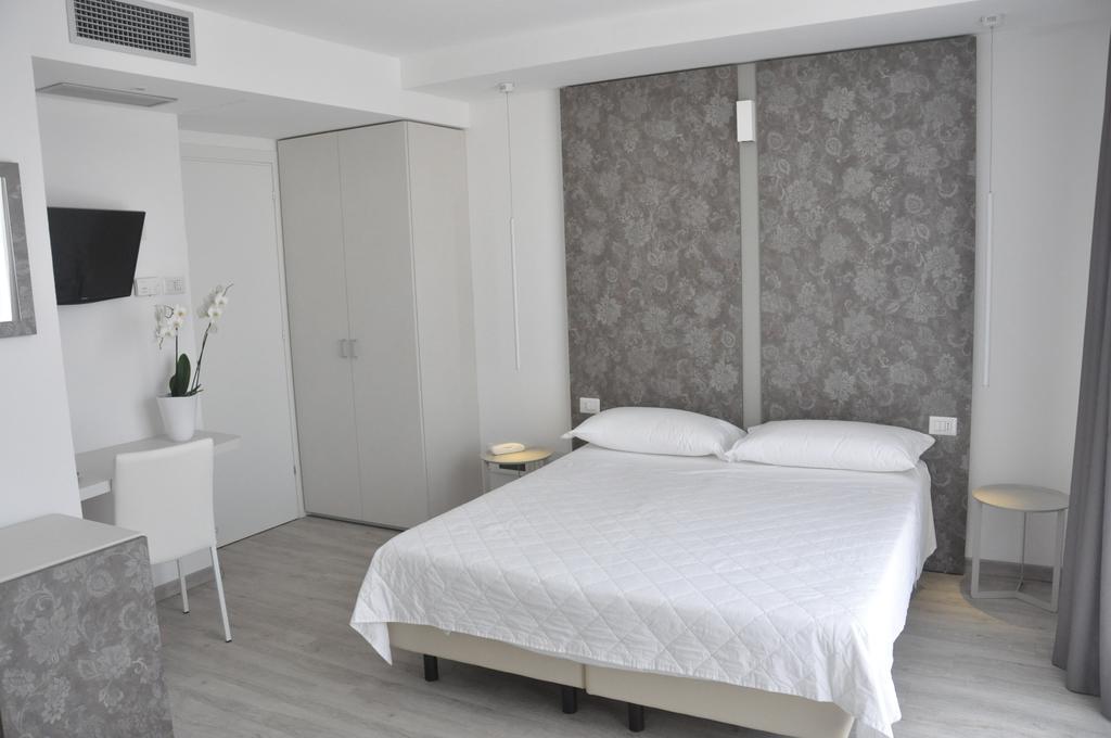 Hotel Thea Μπελάρια-Ιτζέα Μαρίνα Εξωτερικό φωτογραφία